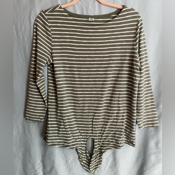 Old Navy Women’s Green Striped Tie Front Shirt - Picture 3 of 4